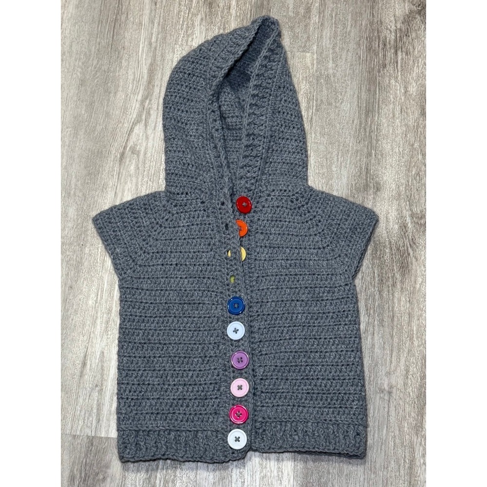 Adorable‎ gray knit button kids vest put to pit 13 length 15